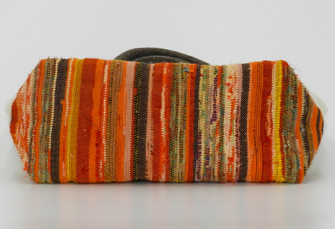 帆布と彩き織のトートバッグ（オフホワイト）「思いやり型返礼品（支援型）」【トートバッグ 1個 オフホワイト 帆布 キャンバス サキオリ 裂き織り リメイク品 着物 贈り物 プレゼント ギフト 母の日】