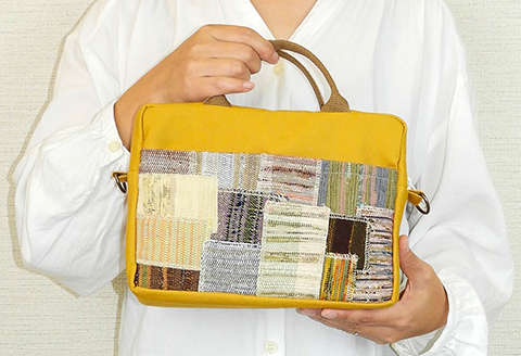 帆布のハギハギミニショルダー（マスタード）「思いやり型返礼品（支援型）」