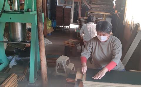 【定期便】「杉葉線香」2箱セット（3ヵ月ごと×4回）【杉葉 線香 自然素材 手作り 伝統工芸品 こだわり 香移りしにくい お使い物 法事 素朴 手作業 化学薬品不使用 島根県 安来市 定期便】