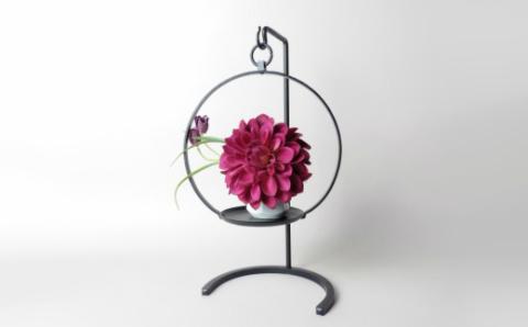 清花器 吊り台セット【花器 置き 吊り下げ 兼用 鉄製 シンプル インテリア おしゃれ 伝統 かしめ技法 受注生産 お祝い プレゼント ギフト 贈り物 島根県 安来市】