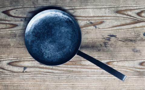 鍛鉄のフライパン「鍛月」セット【調理器具 手作り アウトドア キャンプ キッチン用品 料理 セット フライパン 鍋敷き たわし バッグ 和紙 IH対応 使いやすい 受注生産 島根県 安来市】