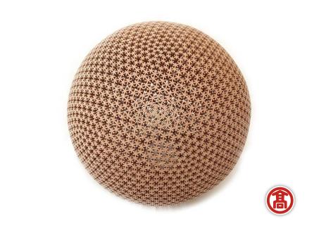 亀甲丸籠組照明用傘 大 ［髙島屋選定品］【組子細工 伝統技法 オブジェ 伝統 木製 檜 ヒノキ インテリア おしゃれ 球体 繊細 お祝い プレゼント ギフト 贈り物 ご自宅用 島根県 安来市】