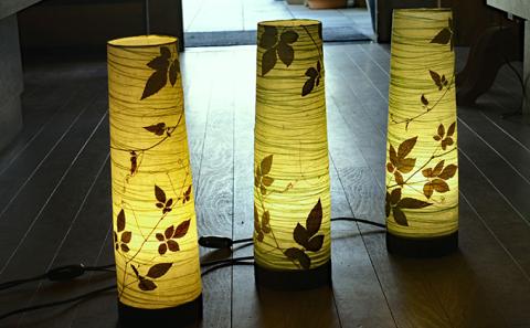 【 石州勝地半紙 】 揉み和紙筒形照明 （ つる草 ） 筒形照明 筒形 照明 民芸品 工芸品 揉み和紙 植物 押し花 和風 古風 和紙  雑貨 日用品 インテリア 手作り 職人 KB-10