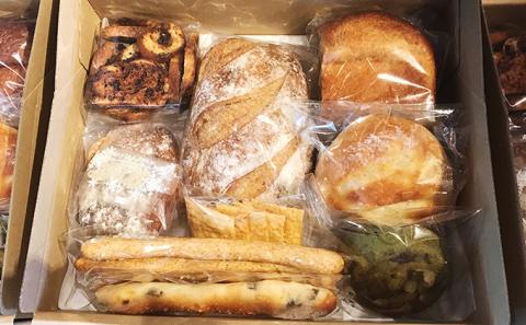 ベーカリー紬麦の国産小麦おまかせパンセット（7～8個程度） BT-3 送料無料 国産 パン ぱん ブレット 国産小麦 国産素材 食パン 自家製酵母  無添加 ベーグル 食事パン 菓子パン 朝食 モーニング 手作り 焼き菓子 詰め合わせ おまかせ ランダム セット