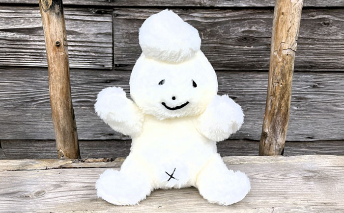 雲子ちゃんおすわりぬいぐるみ ハンドメイド 手作り 島根県雲南市/株式会社 光栄刺シュウ[AIAQ003]