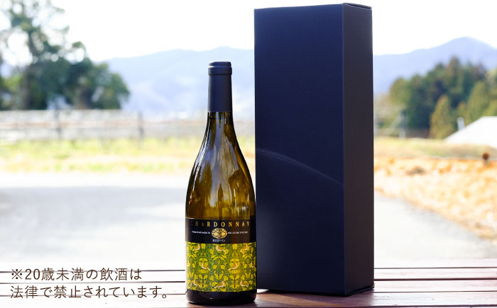 奥出雲葡萄園　シャルドネ（白ワイン）　ギフト包装  島根県雲南市/有限会社　奥出雲葡萄園 [AICS085]