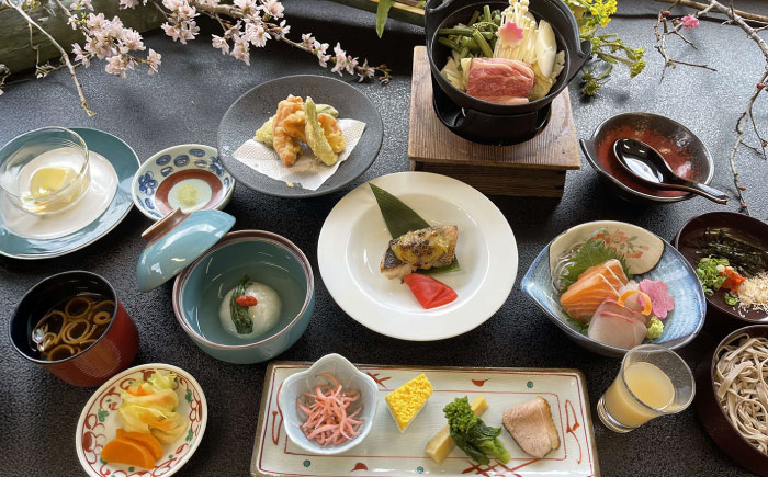 国民宿舎 清嵐荘 季節の会席 1泊2食付きプラン(1名様) 島根県雲南市/株式会社 吉田ふるさと村 [AIDF002]