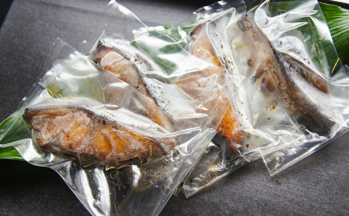 銀鱈の醤油漬け焼き 4切れ | 銀鱈 醤油 漬け焼き 惣菜 急速冷凍 島根県雲南市/株式会社由多香 [AIBA005]