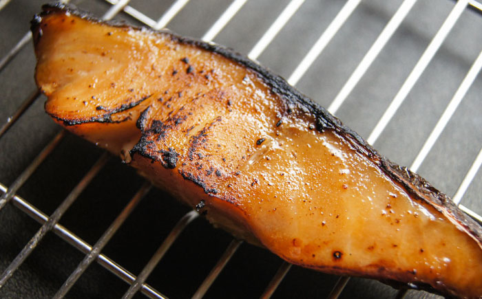 銀鱈の醤油漬け焼き 2切れ | 銀鱈 醤油 漬け焼き 惣菜 急速冷凍 島根県雲南市/株式会社由多香 [AIBA006]