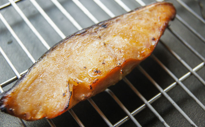 銀鱈の西京焼き 2切れ | 銀鱈 西京焼き 惣菜 急速冷凍 真空包装 島根県雲南市/株式会社由多香 [AIBA008]