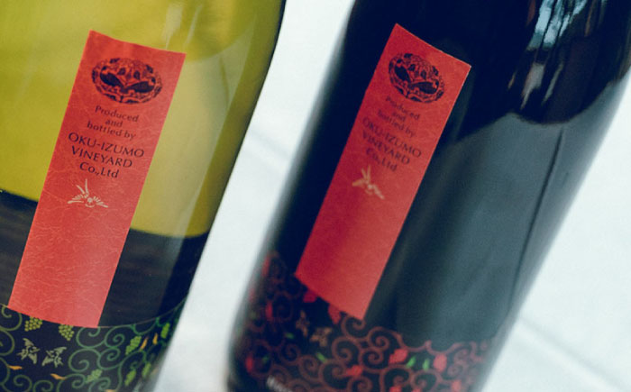 【ギフト包装】杜のワイン 白・赤 2本セット 国産 ワイン セット 島根県雲南市/有限会社奥出雲葡萄園 [AICS083]