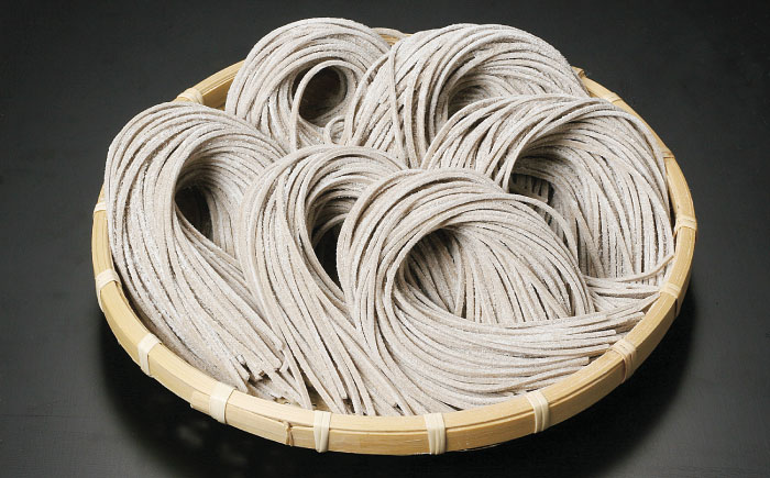 こだわり出雲十割そば(雲龍袋) 16食セット | そば 出雲そば 8食セット 年越しそば 年末年始 ギフト お歳暮 なまそば 島根県雲南市/株式会社出雲たかはし [AIAM007]