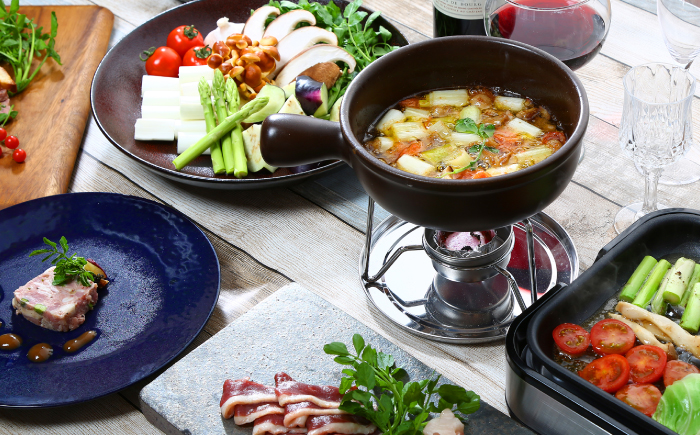 【先行予約】【2026年1月中旬順次発送】テレビ番組で紹介されました！島根県産野草ミネラル熟成鴨の焼肉セット（3から4人前）【美味しい食べ方レシピ付き】 鴨鍋 鴨肉 焼肉 しゃぶしゃぶ 島根県雲南市/鴨専門店カナール [AIDC001]