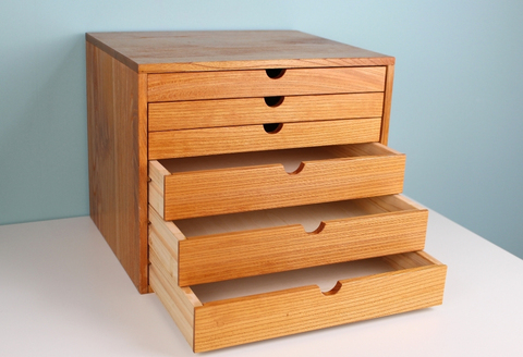 040289 【老舗家具店の手作り：高級木材けやき使用】6段小物入れ(大)