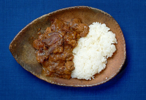 エゾ鹿肉のカレー 250g×3個セット【エゾ鹿肉 エゾシカ 鹿 ジビエ カレー レトルト 常備食 おかず 簡単調理 セット】