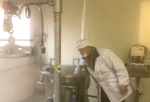 美郷町産ミコトモチ使用　山里の味　杵つき餅4種セット【期間限定 丸餅 500g×2袋 よもぎ餅 500g×1袋 3色かきもち 450g×1袋 黒豆かきもち 300g×1袋 餅 もち 杵つき お正月 甘い ミコトモチ】