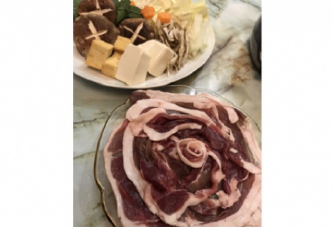 千千香 山くじら鍋の夕食付 1泊2食宿泊チケット 2名様【宿泊券 宿泊チケット チケット 2名 ペア 1泊2食付 1泊2食 山くじら鍋 いのしし鍋 猪肉 鍋 ゲストハウス 古民家 個室 完全個室 全て個室 体験 アクティビティ ダーツバー 遊べる Iターン 有効期限1年間 コロナ対策あり 旅行】