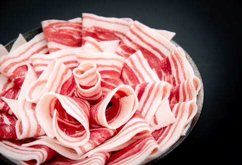 イノシシ鍋セット（山椒つくね入り） 約2.3kg【冬猪肉 ロース 500g バラ 500g 夏猪肉 モモ 500g 山椒 つくね 3パック 専用出汁 飛魚だし 3パック 肉 猪肉 いのしし肉 鍋 冷凍】