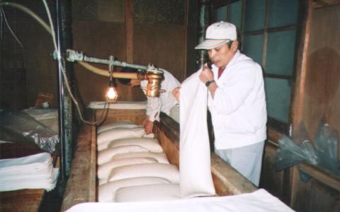 盃 Sakazuki Caviar：池月酒造 純米吟醸 縁の舞50使用