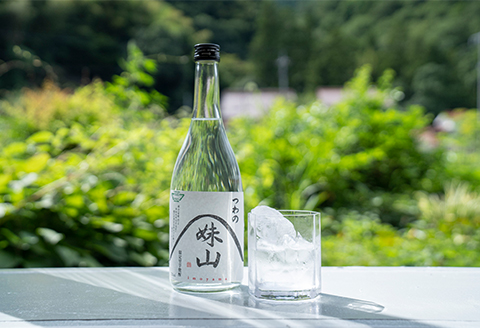 特産のとろりとしてねばりけのある里芋でつくった里芋焼酎【大(720ml)×1本】