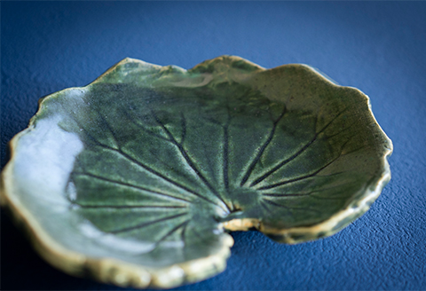 【日展入選作家作】つわぶき葉皿2枚