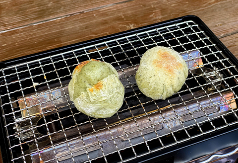 【食品添加物不使用】天然よもぎの香りとなめらかな舌触りが特徴のよもぎ餅＜7個入り×3パック＞