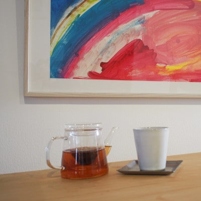 様々な方との繋がりで生まれた『SHIKINOKA TEA|シキノカティー「くろもじ」』