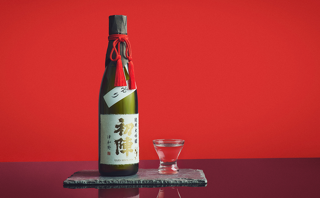 【のし付き・贈答用】新年の祝い酒にふさわしい「初陣・純米大吟醸・袋絞り」720ml