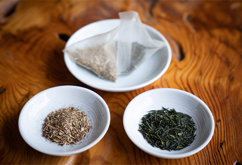 まめ茶と緑茶のティーバッグと茶葉をつかった羊羹2種セット