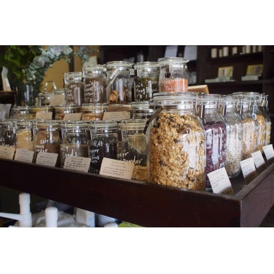 様々な方との繋がりで生まれた『SHIKINOKA TEA|シキノカティー「くろもじ」』