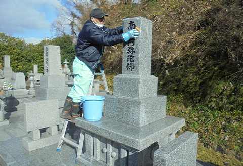 【津和野町】プロの手による徹底したお墓掃除代行サービス