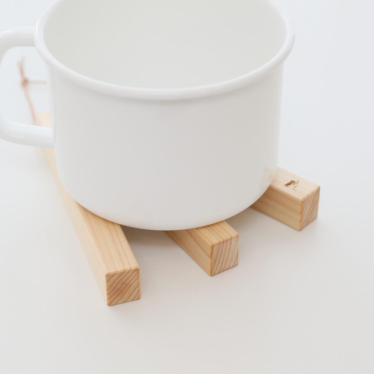 木製 鍋敷き  天然木 無垢材 耐熱  キッチン用品  ヒノキ  日本製  kitoen（木と縁）