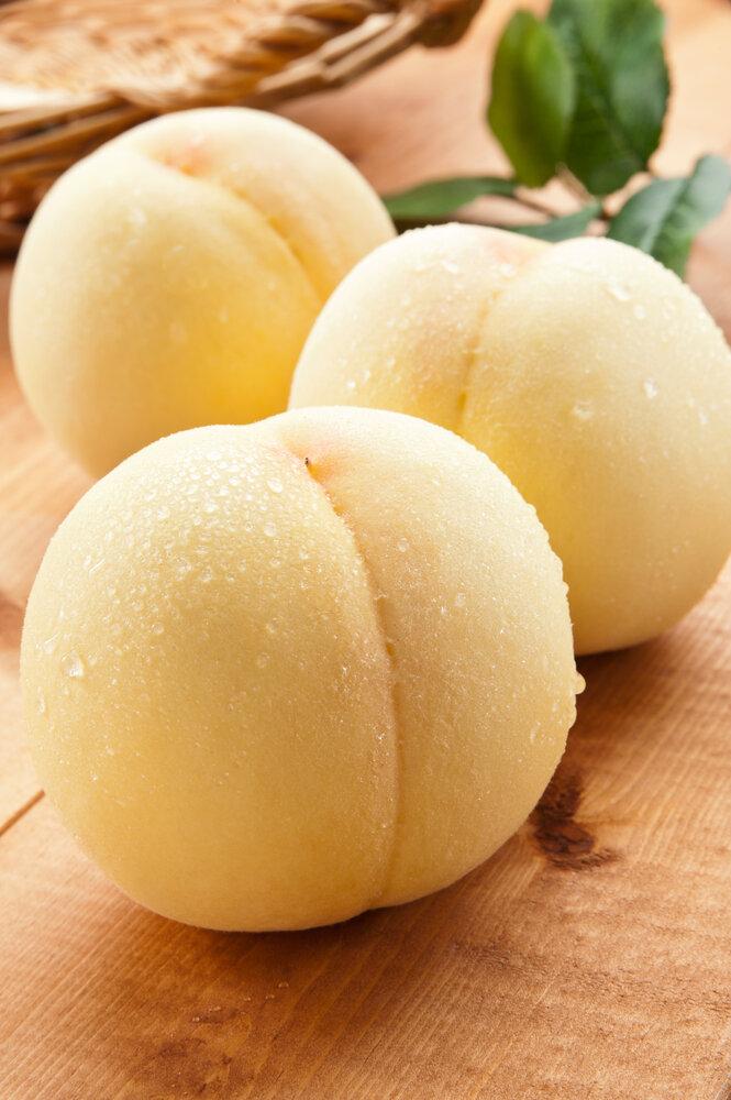 桃 ぶどう 2026年 岡山県産 詰合/白桃2玉(1玉220g以上)・シャインマスカット『晴王』2房(1房480g以上) 化粧箱入り