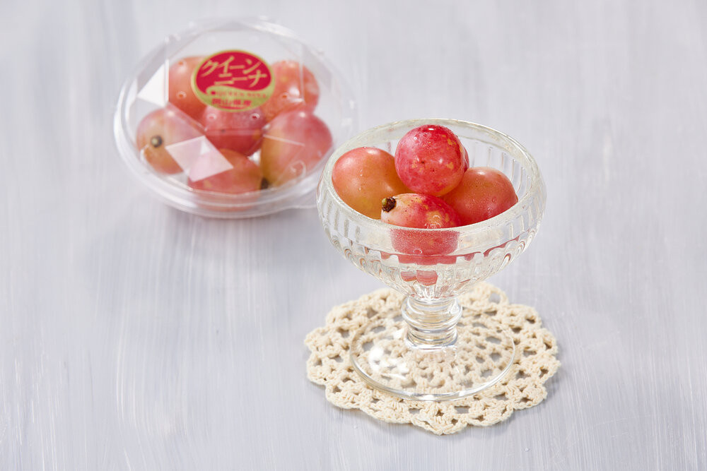 ぶどう 2026年  岡山市産 クイーンニーナ 粒（カップ）100g×12 渡邊農園