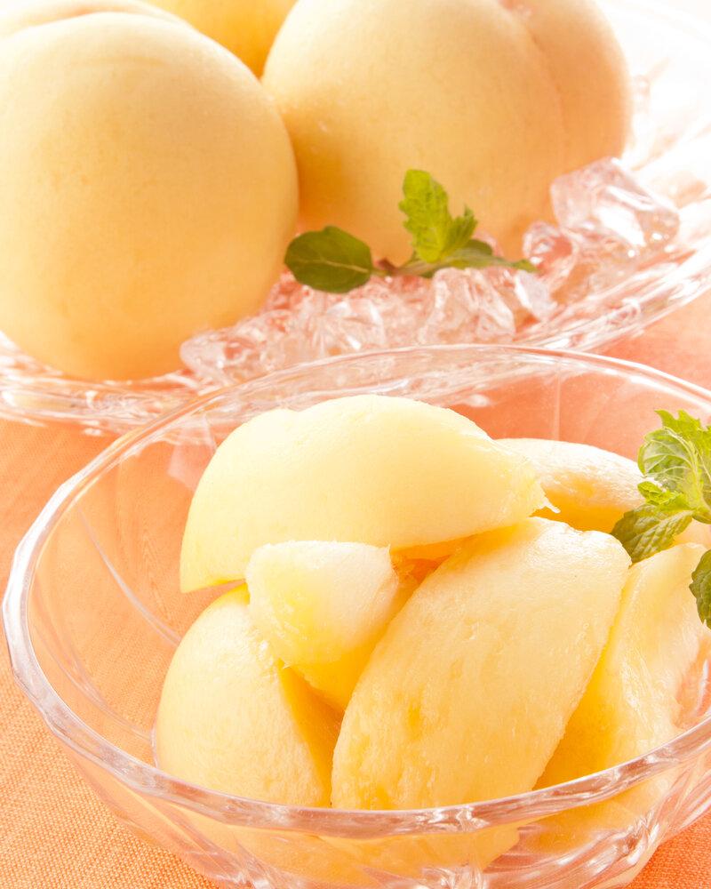 桃  2026年 岡山県産 白桃6玉（1玉330ｇ以上）等級：ロイヤル 木箱入り