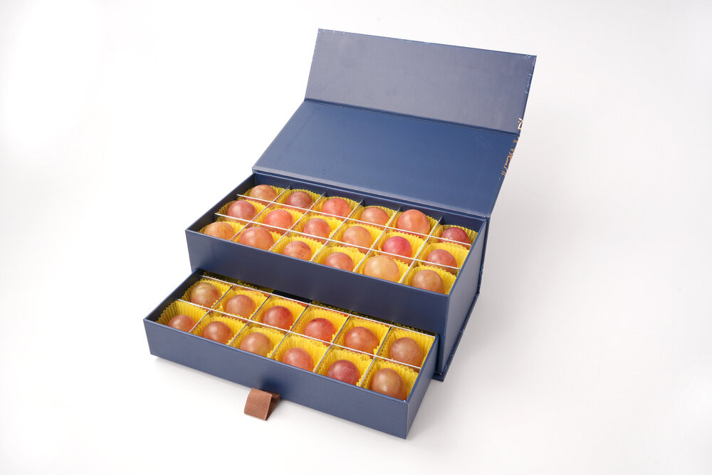 ぶどう 2026年  クイーンニーナ 大粒のみ 36粒 ＪＥＷＥＬＢＯＸ ギフト 贈り物 岡山 国産 果物 フルーツ