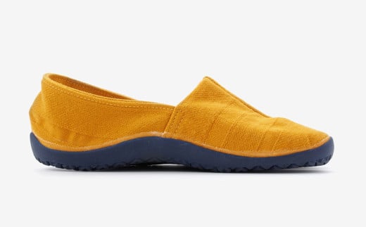 足袋型シューズ『たびりら』カラー：月【22.0cm】【倉敷市産 国産 靴 くつ シューズ 足袋型コンフォートシューズ 足袋シューズ 足袋 軽い 綿100％ 岡山県 倉敷市 おすすめ 人気】