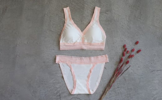 シルク×茜染め／ソフトブラ （M）【下着 ブラ ブラジャー ソフトブラ シルク 衣類 ソフトな着け心地 岡山県 倉敷市 おすすめ 人気】