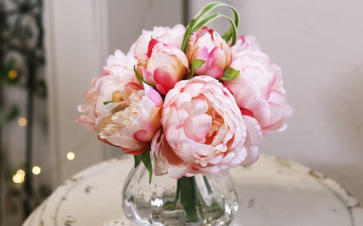 水換え不要!!ピオニー（芍薬）の花瓶に入った花束：Pink【1色】【ハンドメイド アーティフィシャルフラワー 造花 芍薬 しゃくやく 花瓶 お花 花 岡山県 倉敷市 おすすめ 人気】