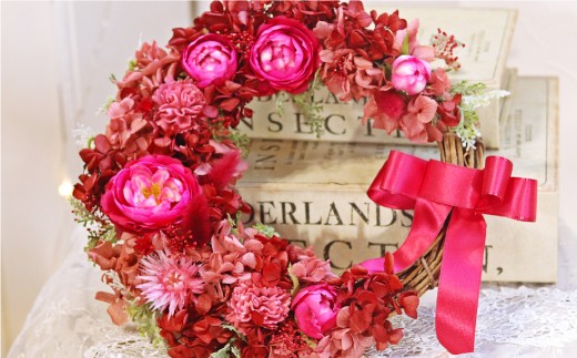 バラと紫陽花のハーフムーンリース