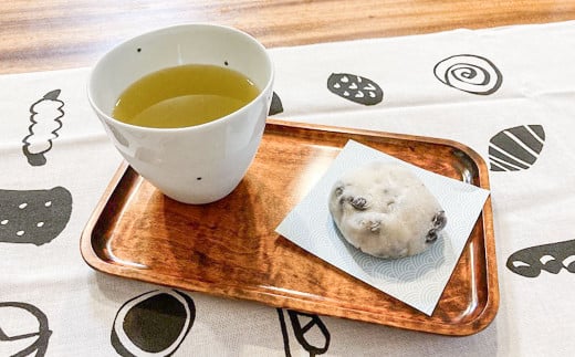 【思いやり型返礼品】【漆器】ツヤのある木目のきれいなスクエアトレイ 栃【切手盆 お盆 盆 トレー 岡山県 倉敷市 おすすめ 人気】