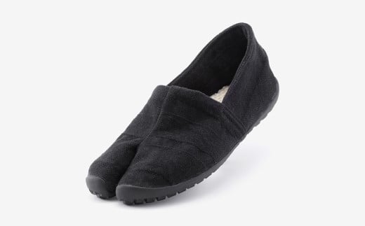 足袋型シューズ『たびりら』カラー：烏城【23.5cm】【倉敷市産 国産 靴 くつ シューズ 足袋型コンフォートシューズ 足袋シューズ 足袋 軽い 綿100％ 岡山県 倉敷市 おすすめ 人気】