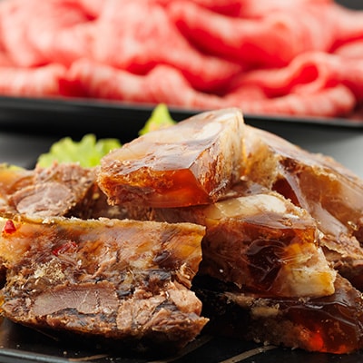 津山名物・山本精肉店の【煮こごり・牛すき焼き】のセット【配送不可地域：離島・北海道・沖縄県】