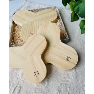 桧のトリベット　ミドルサイズ　《2023グッドデザイン賞受賞》