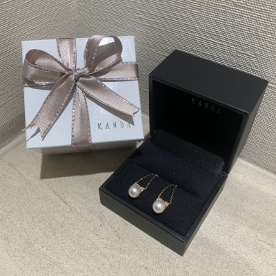 【K18YG白百合真珠ダイヤモンドピアスKM03】【配送不可地域：沖縄県】