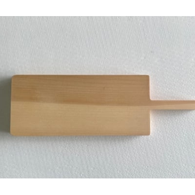 ソロキャンプにおすすめ持ちやすいグリップのスリムカッティングボード