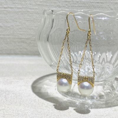 【K18YG白百合真珠ダイヤモンドピアスKM03】【配送不可地域：沖縄県】