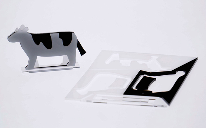 はざいくる アクリル 干支 うし 置物