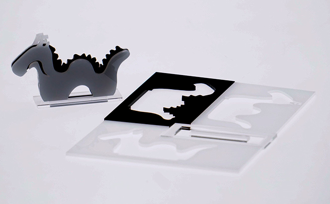 はざいくる アクリル 干支 たつ 置物