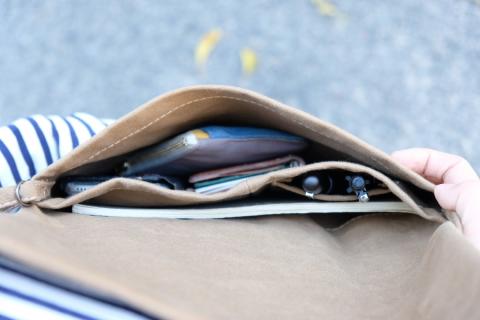 SIRUHA　パラフィン帆布製サコッシュ《45日以内に出荷予定(土日祝除く)》---S-11---